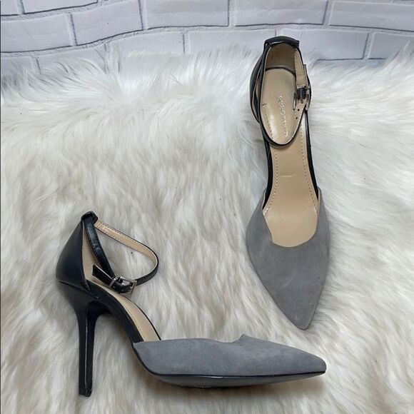 BCBGeneration Dillyn Grey Ankle Strap Heels Sz 7.5 - Picture 1 of 7